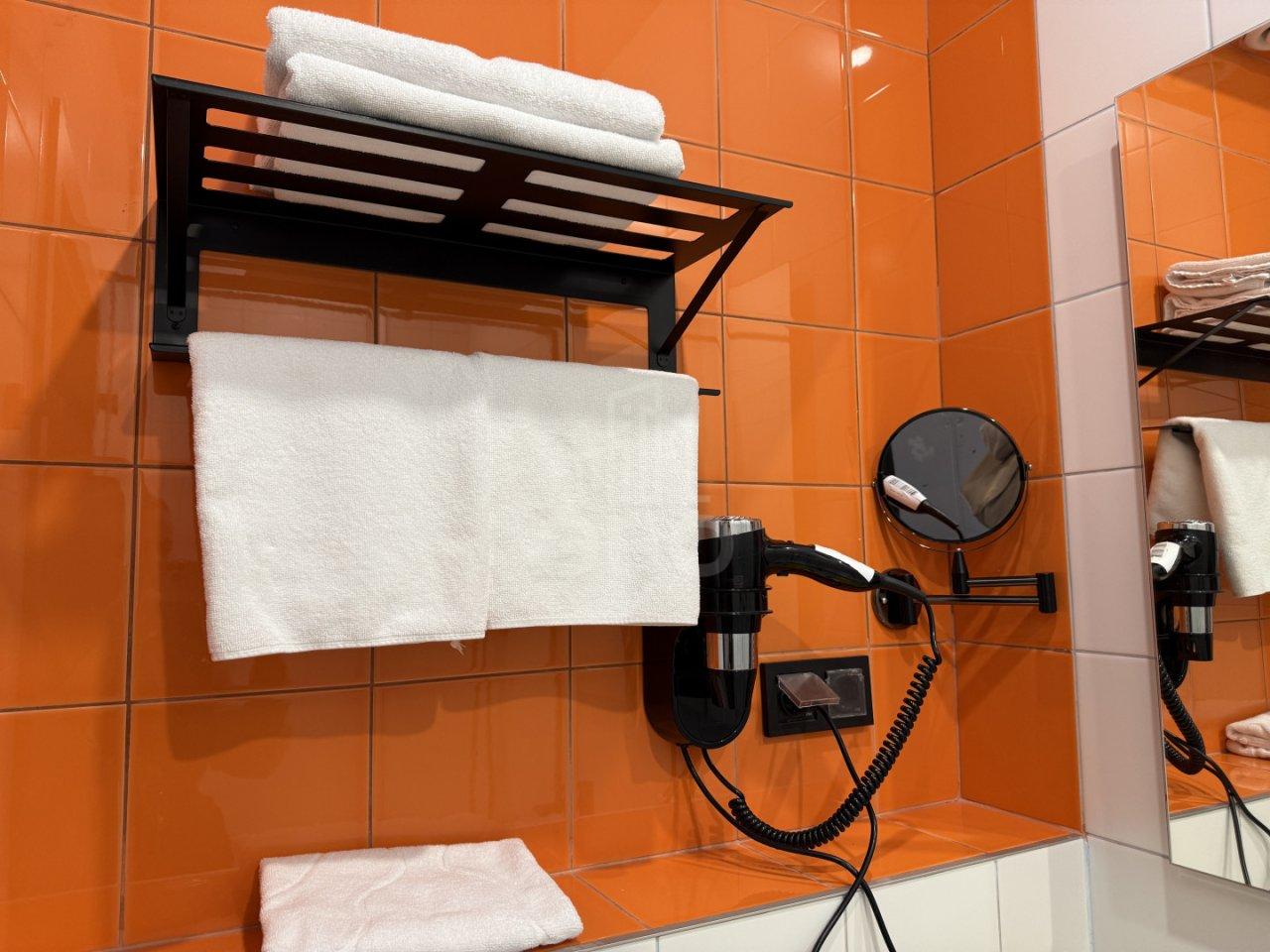 коммерция в Санкт-Петербурге по адресу: Орджоникидзе ул., 44А