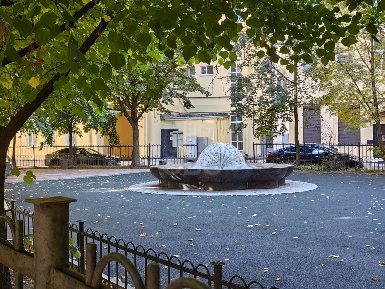 трехкомнатная квартира в Санкт-Петербурге по адресу: Невский проспект, 146