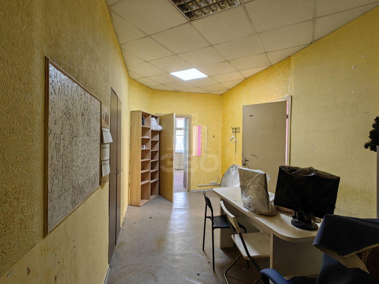 трехкомнатная квартира в Санкт-Петербурге по адресу: Невский проспект, 146