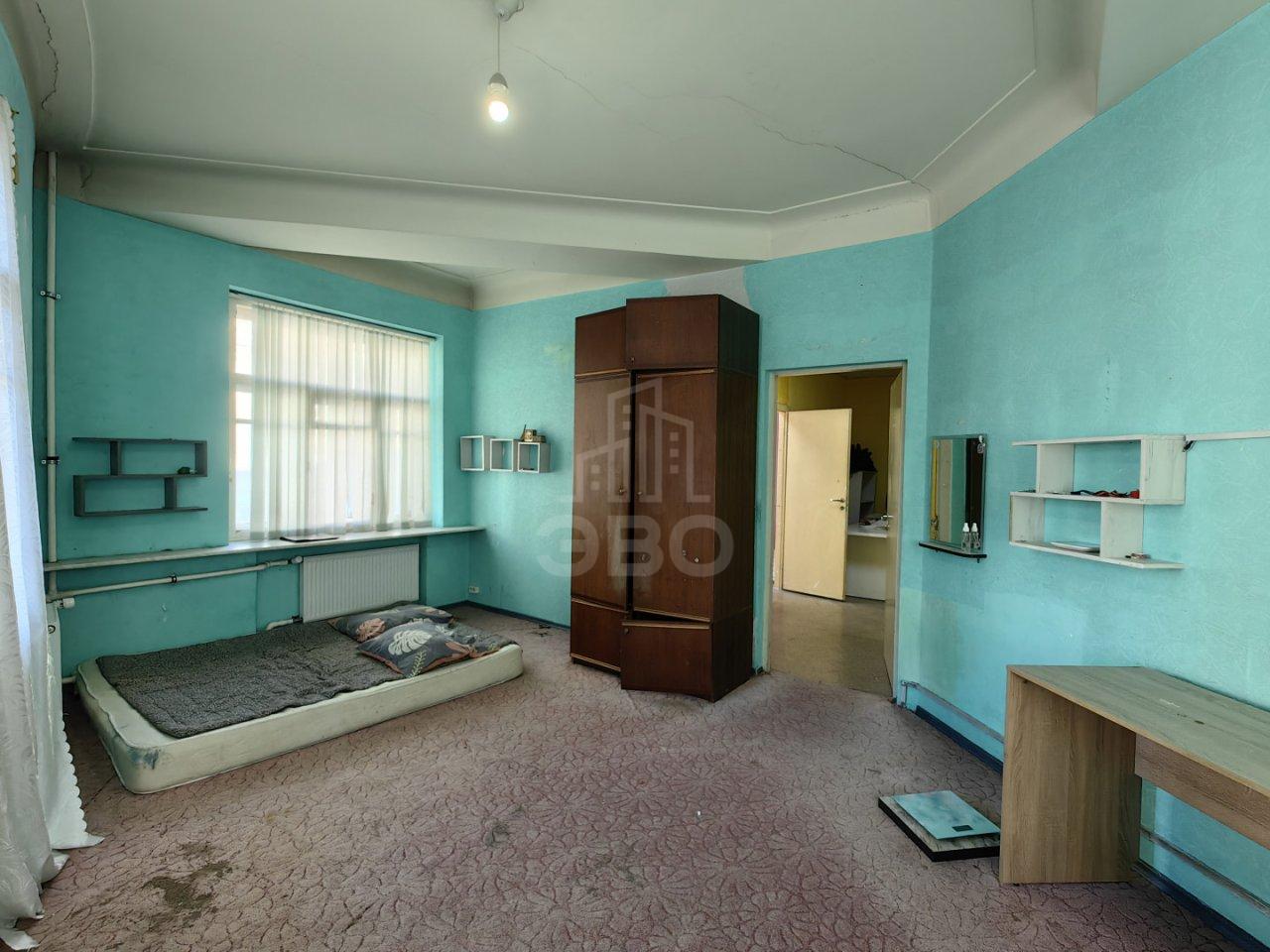 трехкомнатная квартира в Санкт-Петербурге по адресу: Невский проспект, 146