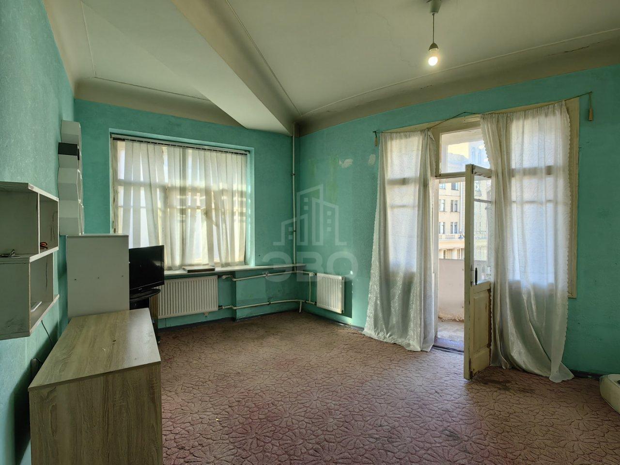 трехкомнатная квартира в Санкт-Петербурге по адресу: Невский проспект, 146