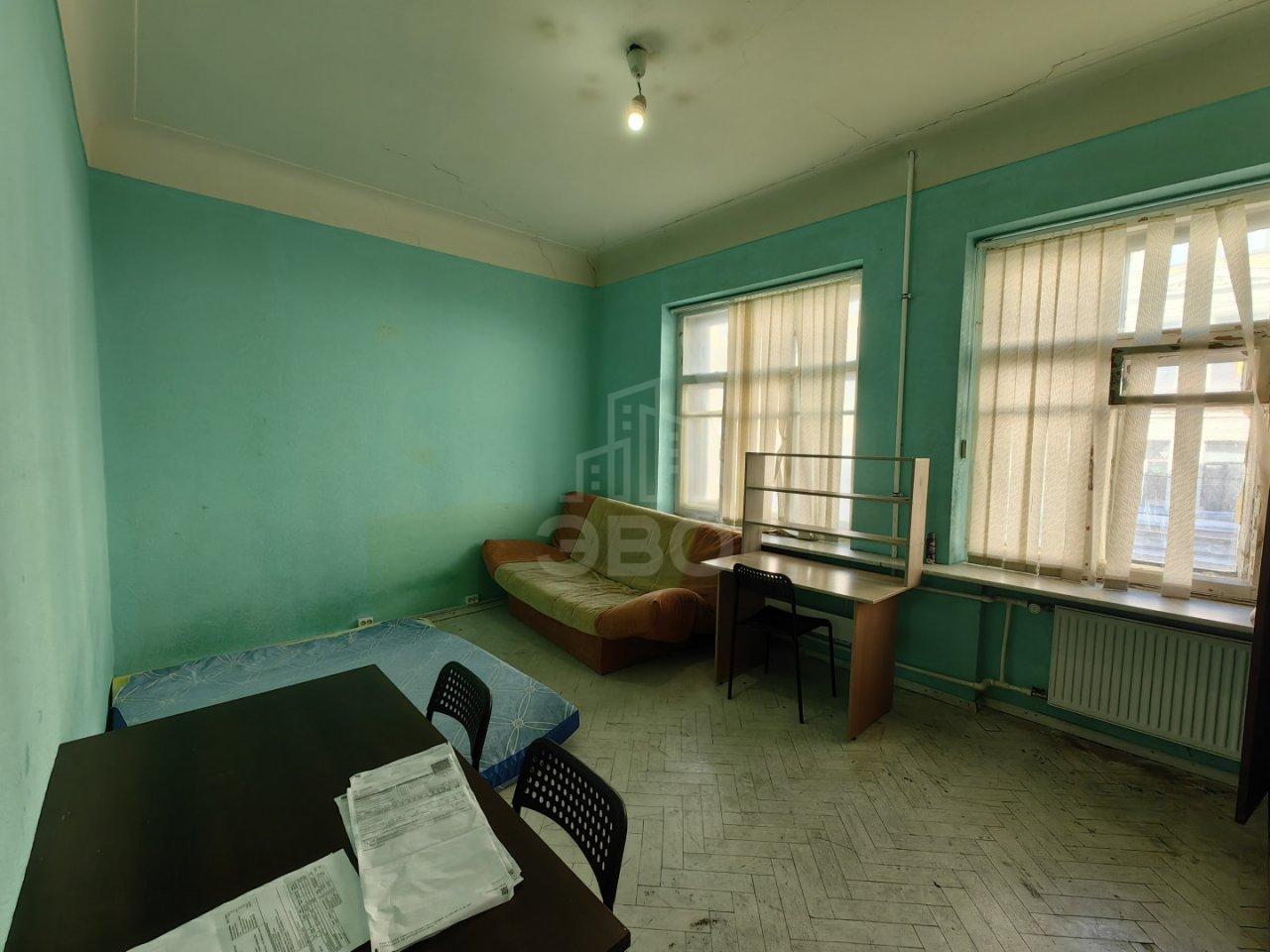 трехкомнатная квартира в Санкт-Петербурге по адресу: Невский проспект, 146