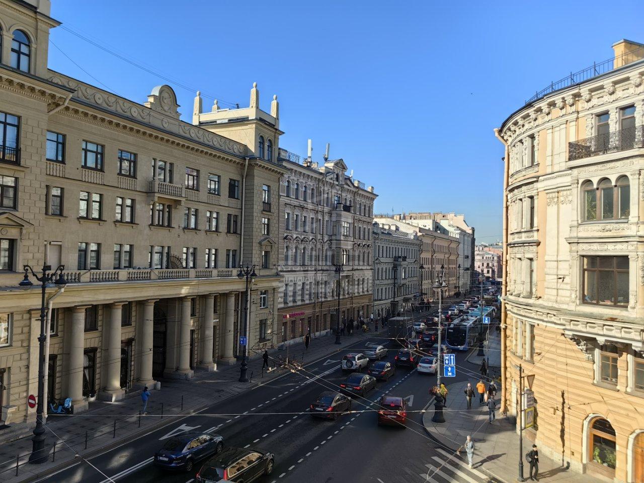 трехкомнатная квартира в Санкт-Петербурге по адресу: Невский проспект, 146