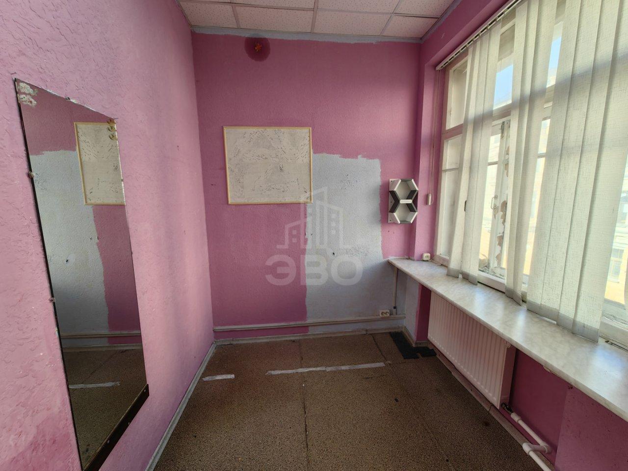 трехкомнатная квартира в Санкт-Петербурге по адресу: Невский проспект, 146