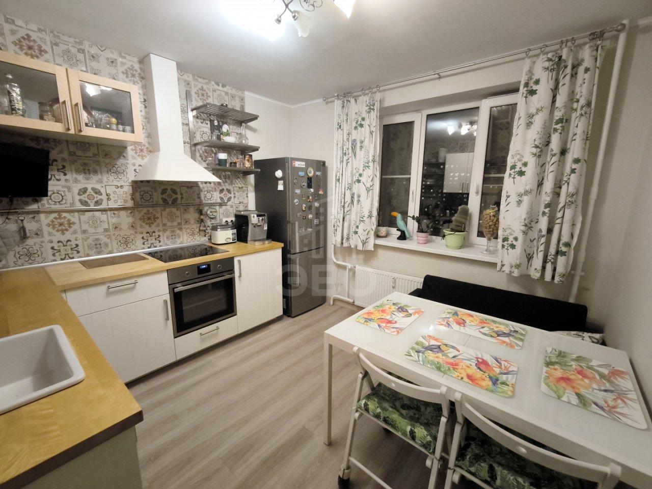 двухкомнатная квартира в Санкт-Петербурге по адресу: Фёдора Абрамова ул., 21, к 3, строение 1