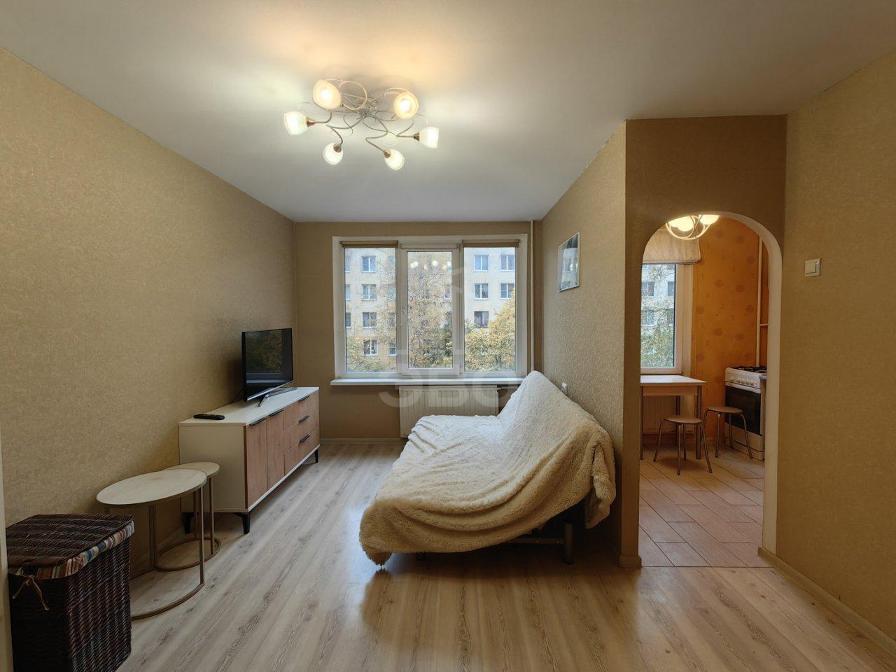 трехкомнатная квартира в Санкт-Петербурге по адресу: Новаторов б-р., 62