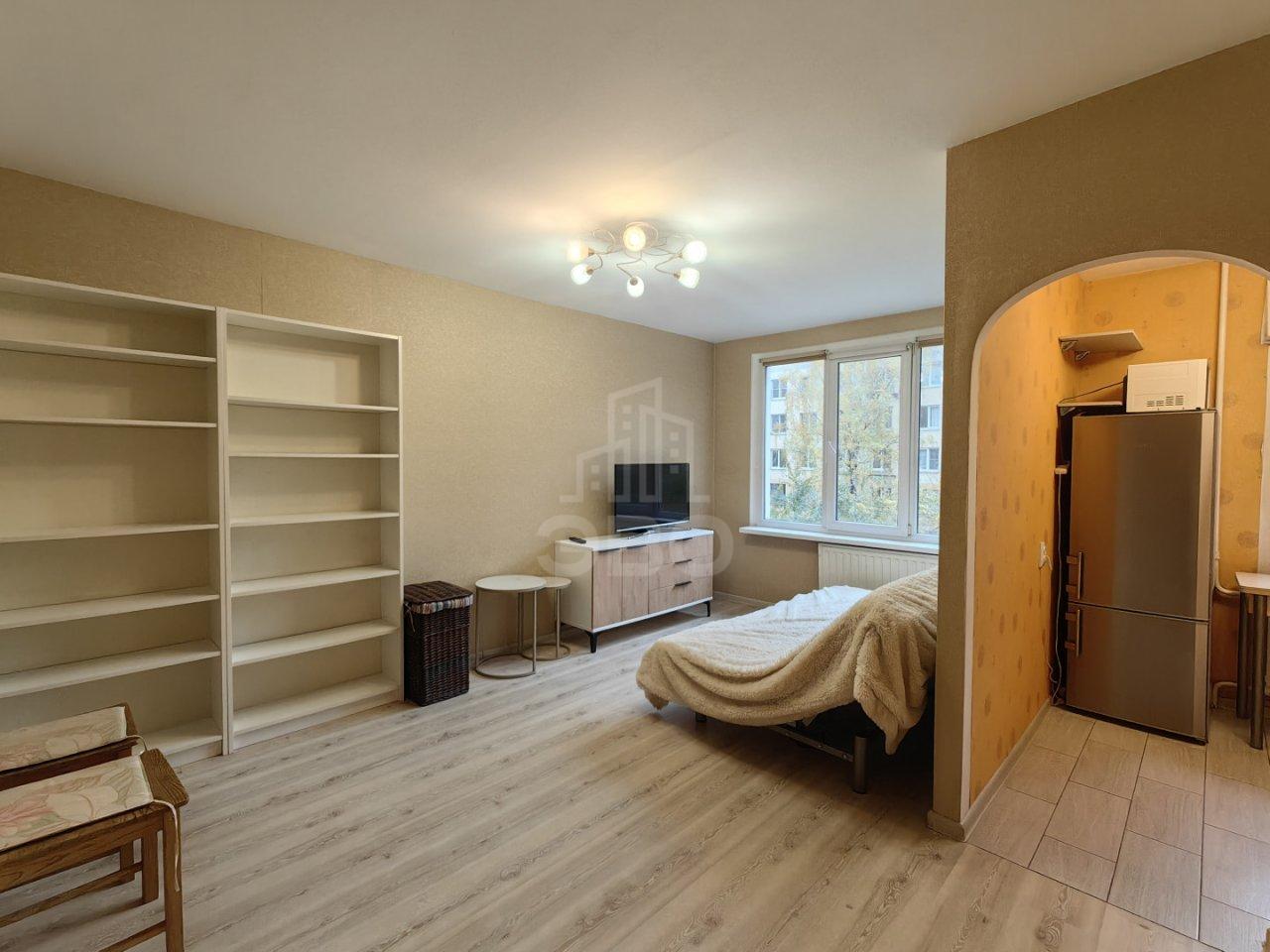 трехкомнатная квартира в Санкт-Петербурге по адресу: Новаторов б-р., 62