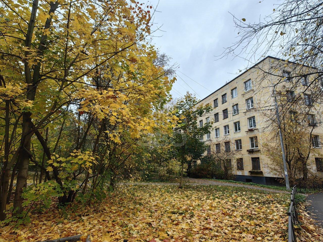 трехкомнатная квартира в Санкт-Петербурге по адресу: Новаторов б-р., 62