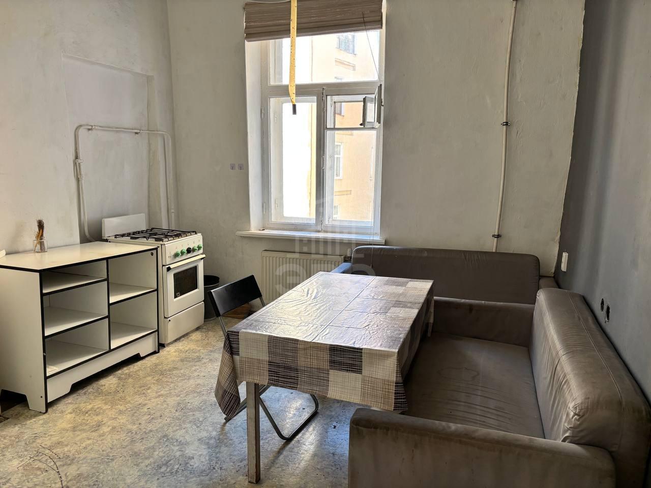 четырехкомнатная квартира в Санкт-Петербурге по адресу: Невский проспект, 139, литера А