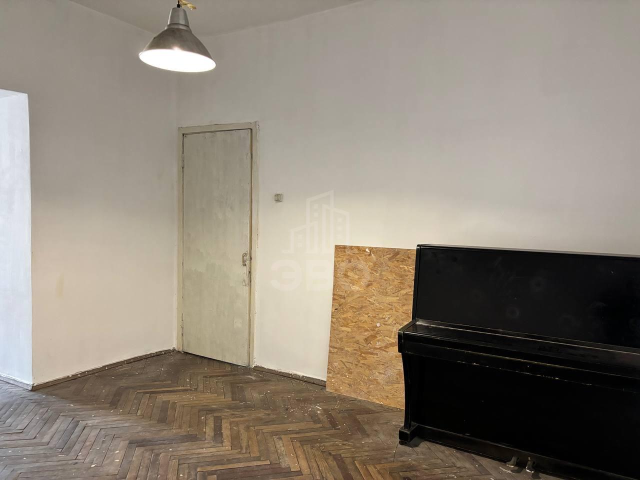 четырехкомнатная квартира в Санкт-Петербурге по адресу: Невский проспект, 139, литера А