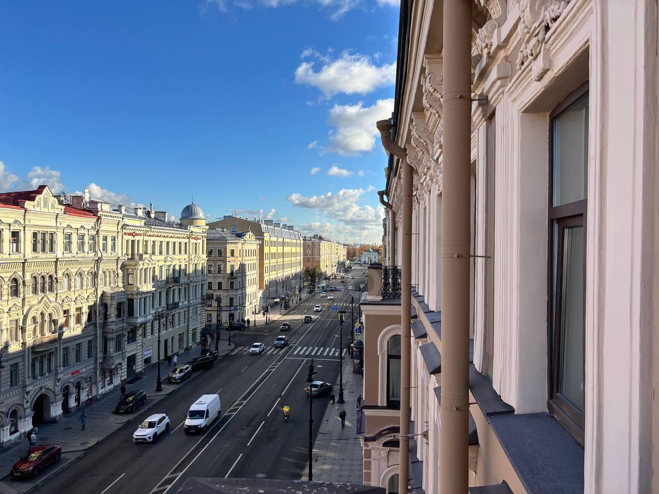 четырехкомнатная квартира в Санкт-Петербурге по адресу: Невский проспект, 139, литера А