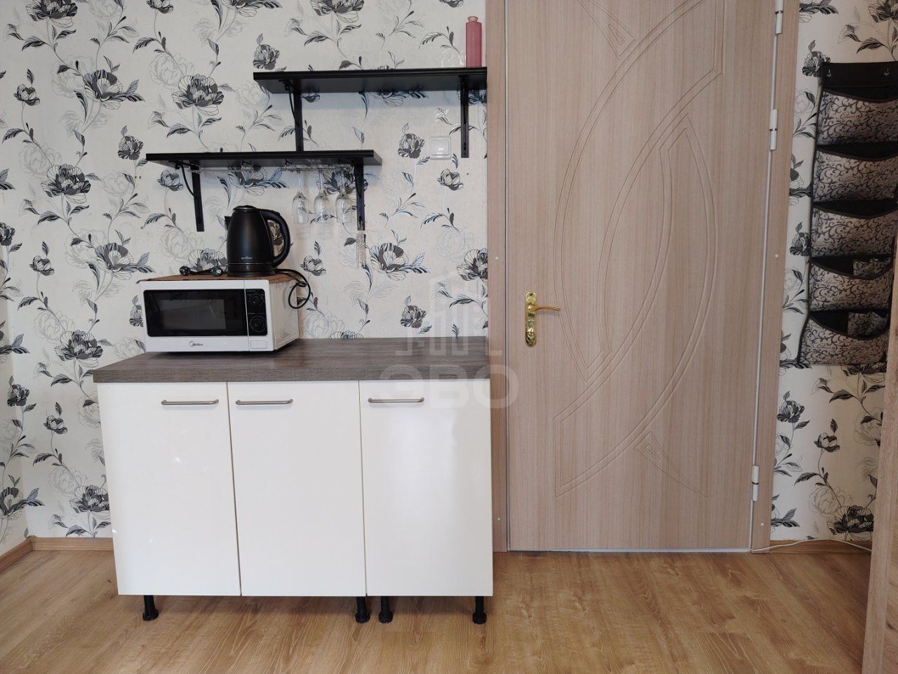 комната в Санкт-Петербурге по адресу: Большеохтинский проспект, 22, к 1