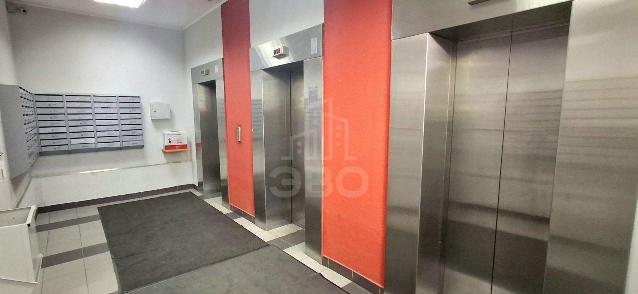 однокомнатная квартира в Санкт-Петербурге по адресу: Маршала Казакова ул., 82, к 1