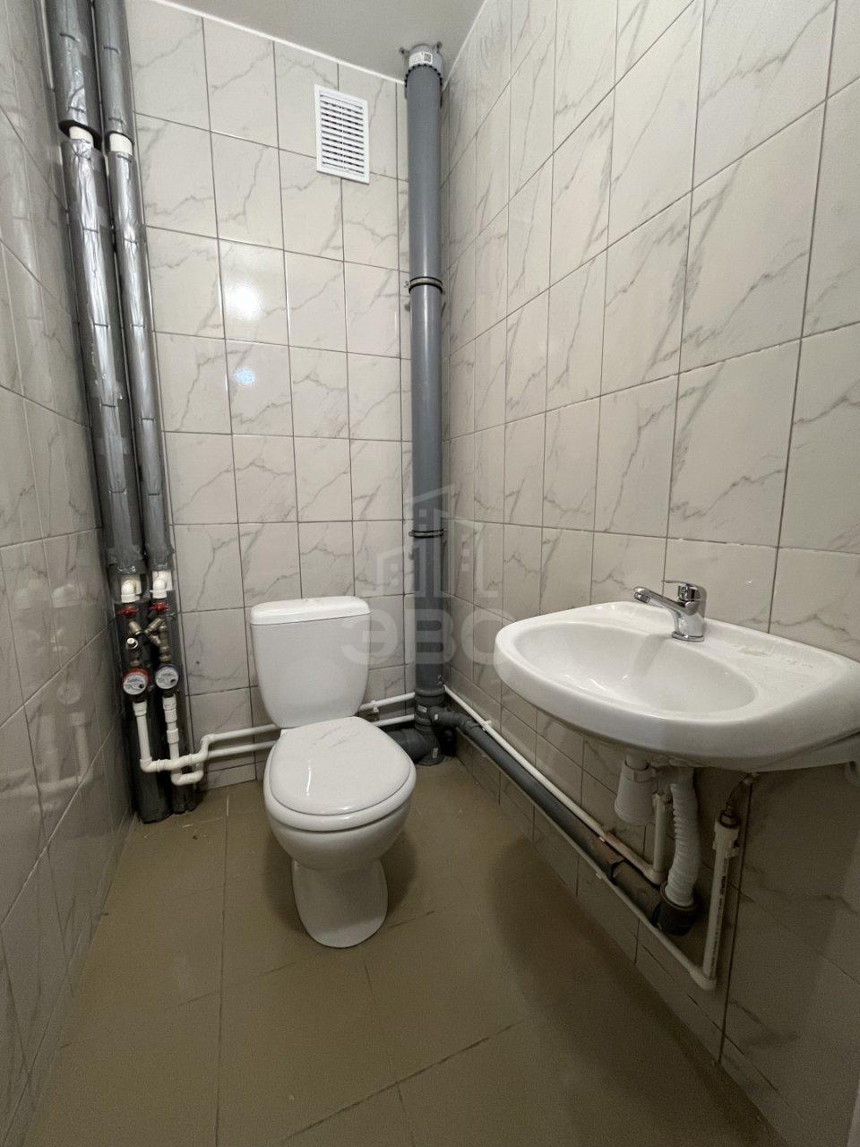 трехкомнатная квартира в Санкт-Петербурге по адресу: Ленинский проспект, 68