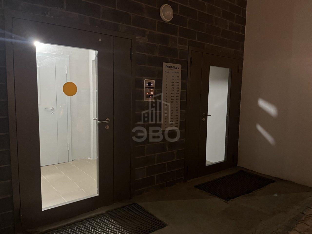 трехкомнатная квартира в Санкт-Петербурге по адресу: Ленинский проспект, 68