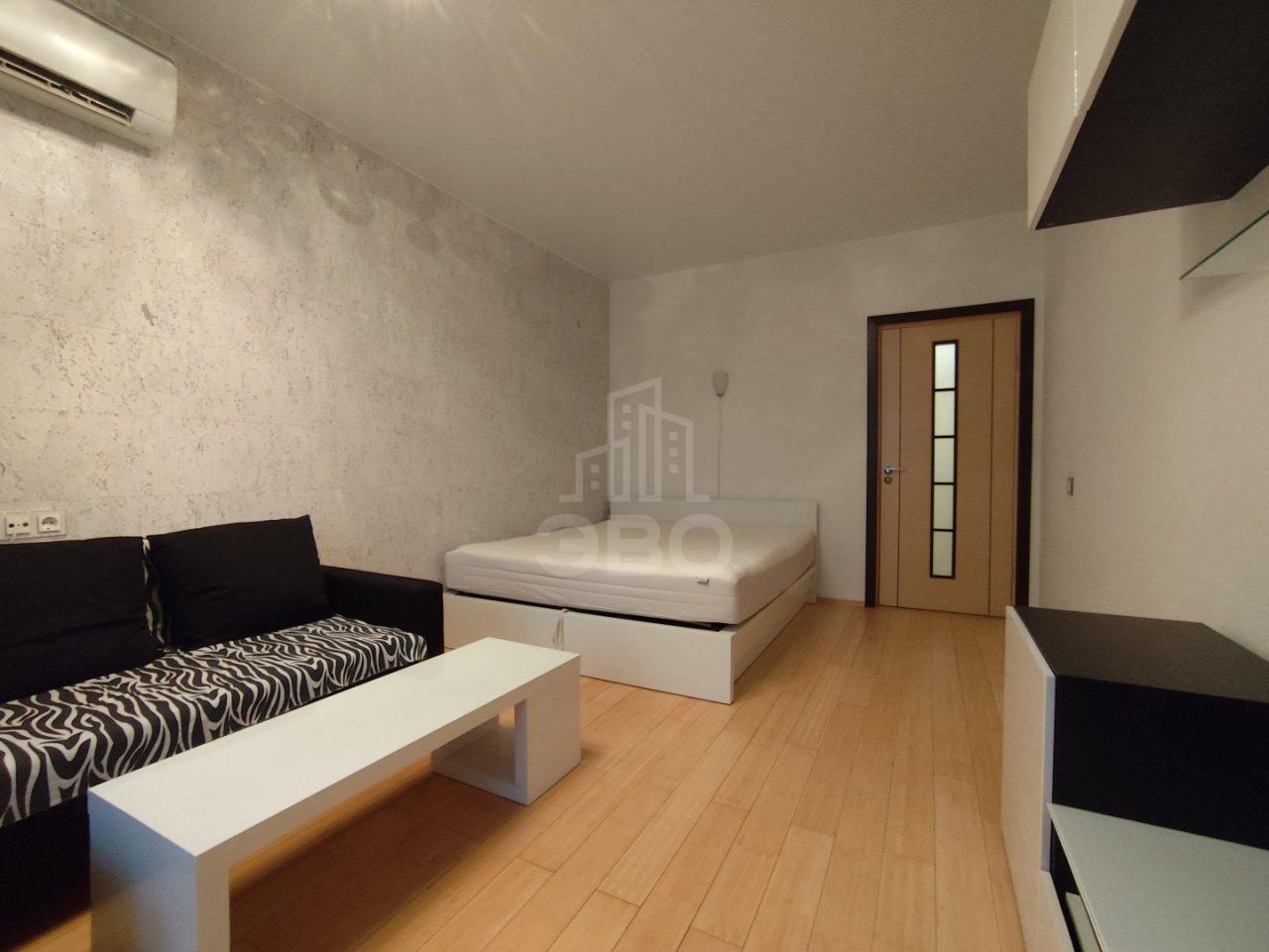 однокомнатная квартира в Санкт-Петербурге по адресу: Ушинского ул., 33, к 3