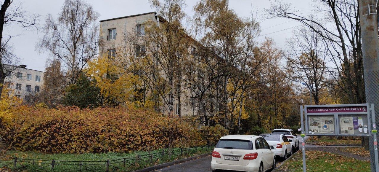 четырехкомнатная квартира в Санкт-Петербурге по адресу: Зины Портновой ул., 48, литера а