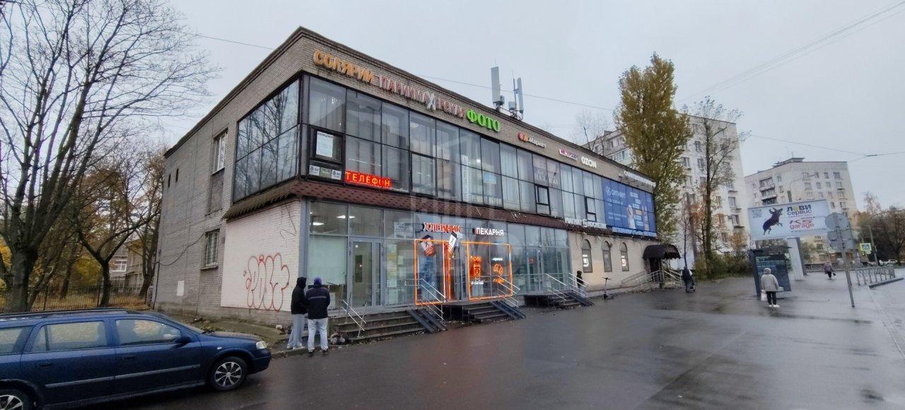 четырехкомнатная квартира в Санкт-Петербурге по адресу: Зины Портновой ул., 48, литера а