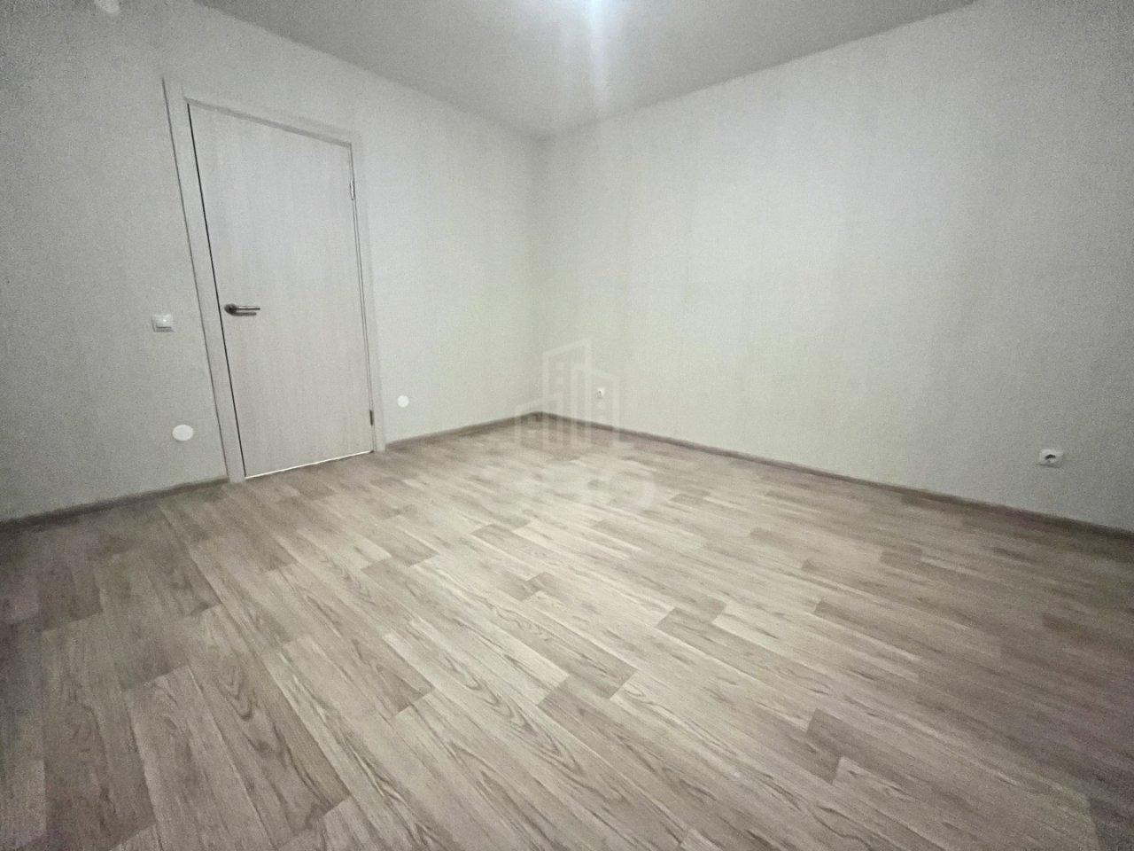 трехкомнатная квартира в Санкт-Петербурге по адресу: Ленинский проспект, 68