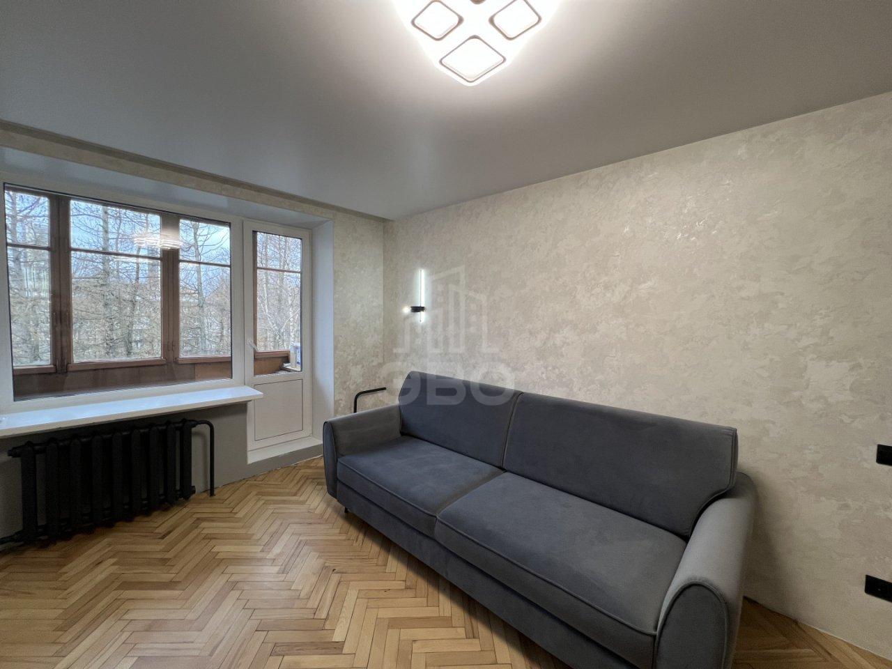 трехкомнатная квартира в Санкт-Петербурге по адресу: Лазо ул., 6