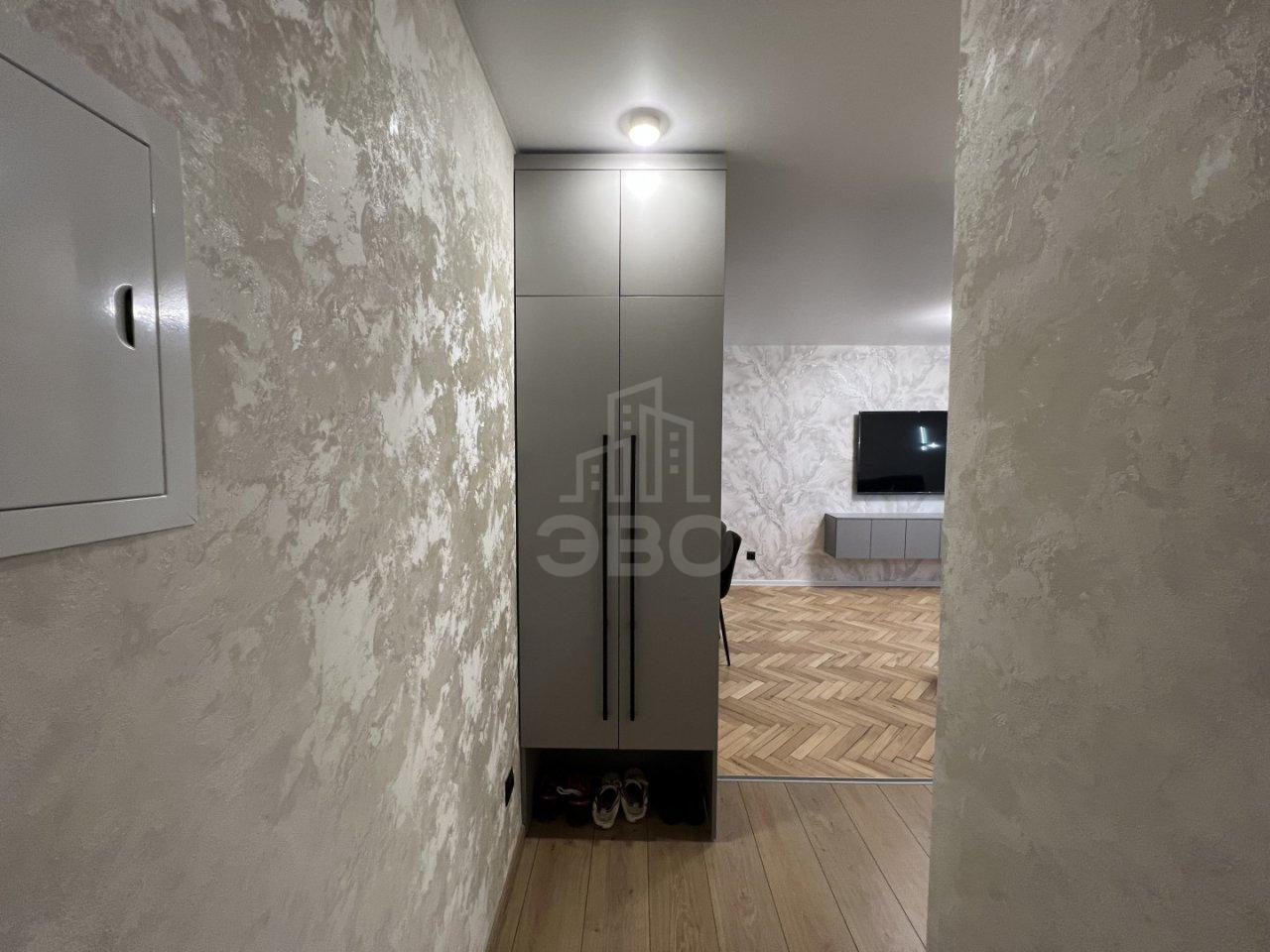 трехкомнатная квартира в Санкт-Петербурге по адресу: Лазо ул., 6