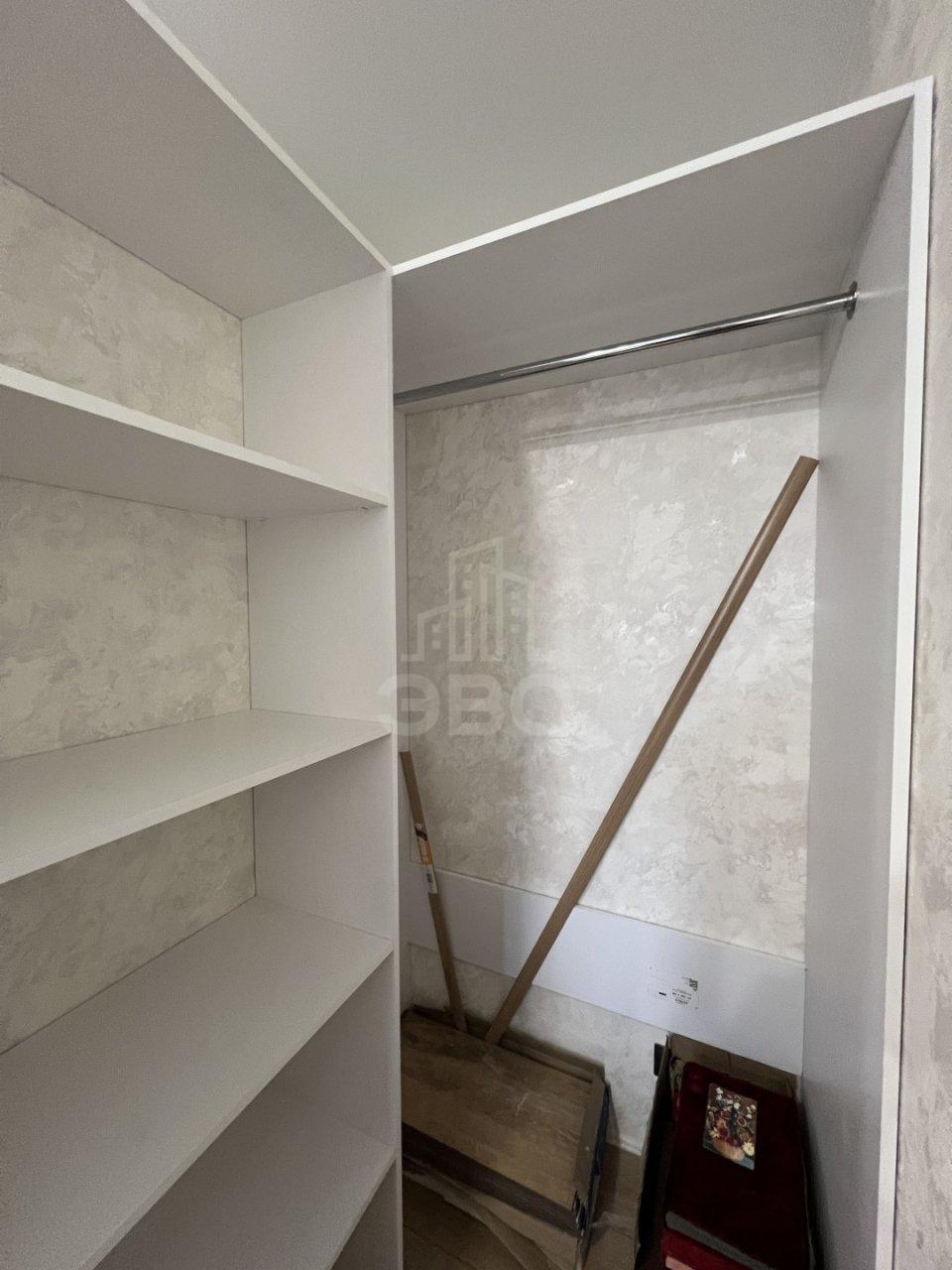 трехкомнатная квартира в Санкт-Петербурге по адресу: Лазо ул., 6