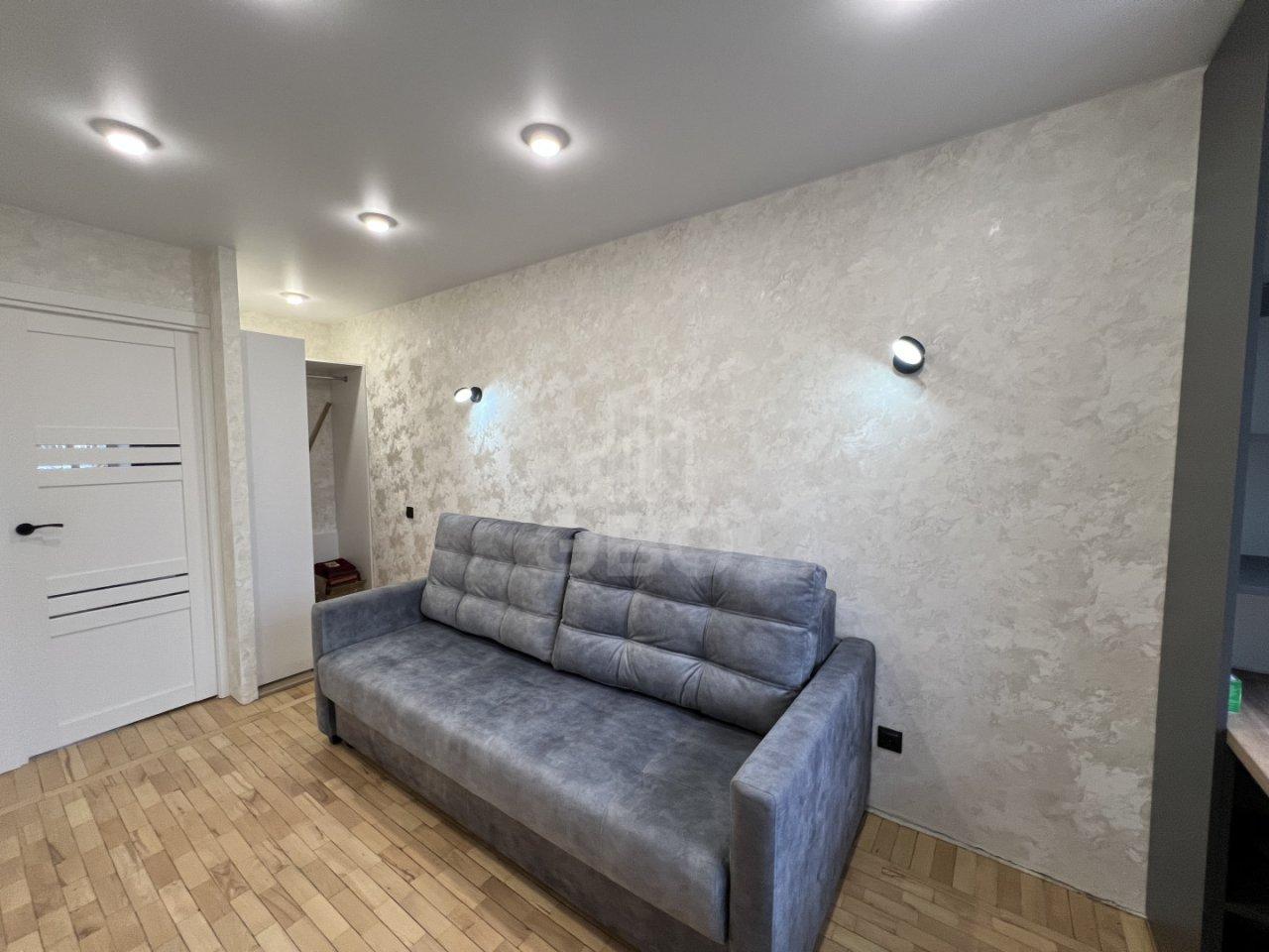 трехкомнатная квартира в Санкт-Петербурге по адресу: Лазо ул., 6