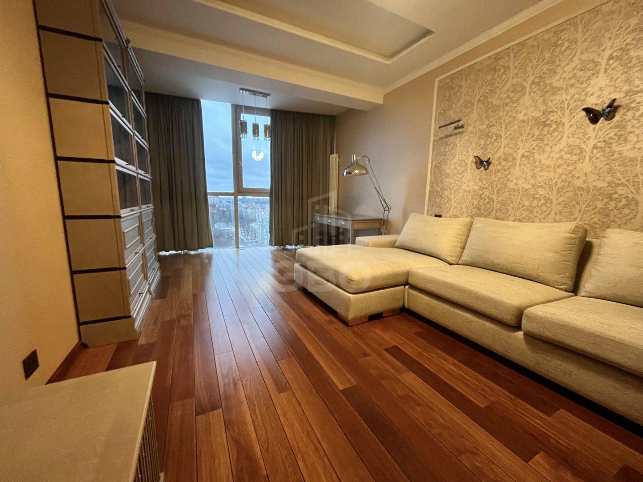 четырехкомнатная квартира в Санкт-Петербурге по адресу: Ярославский проспект, 95, литера А