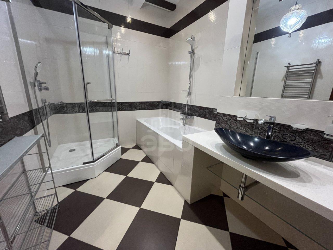 четырехкомнатная квартира в Санкт-Петербурге по адресу: Ярославский проспект, 95, литера А