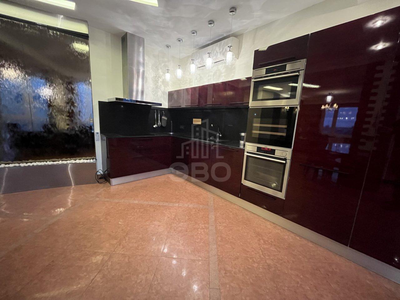 четырехкомнатная квартира в Санкт-Петербурге по адресу: Ярославский проспект, 95, литера А