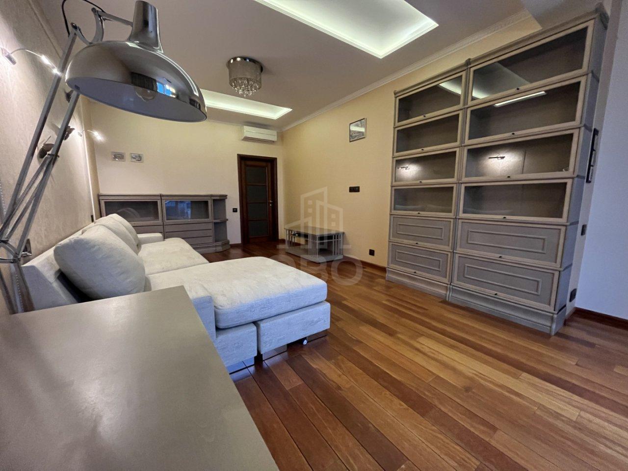 четырехкомнатная квартира в Санкт-Петербурге по адресу: Ярославский проспект, 95, литера А