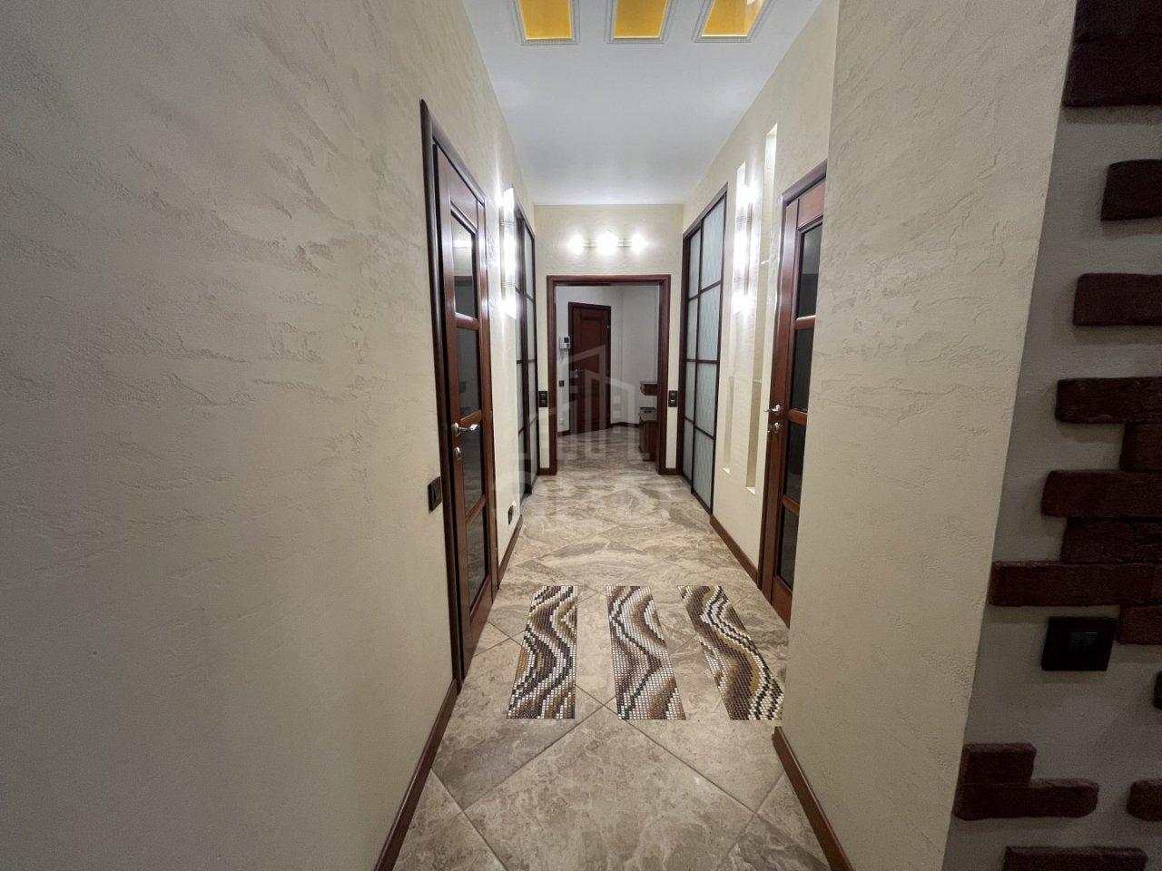 четырехкомнатная квартира в Санкт-Петербурге по адресу: Ярославский проспект, 95, литера А