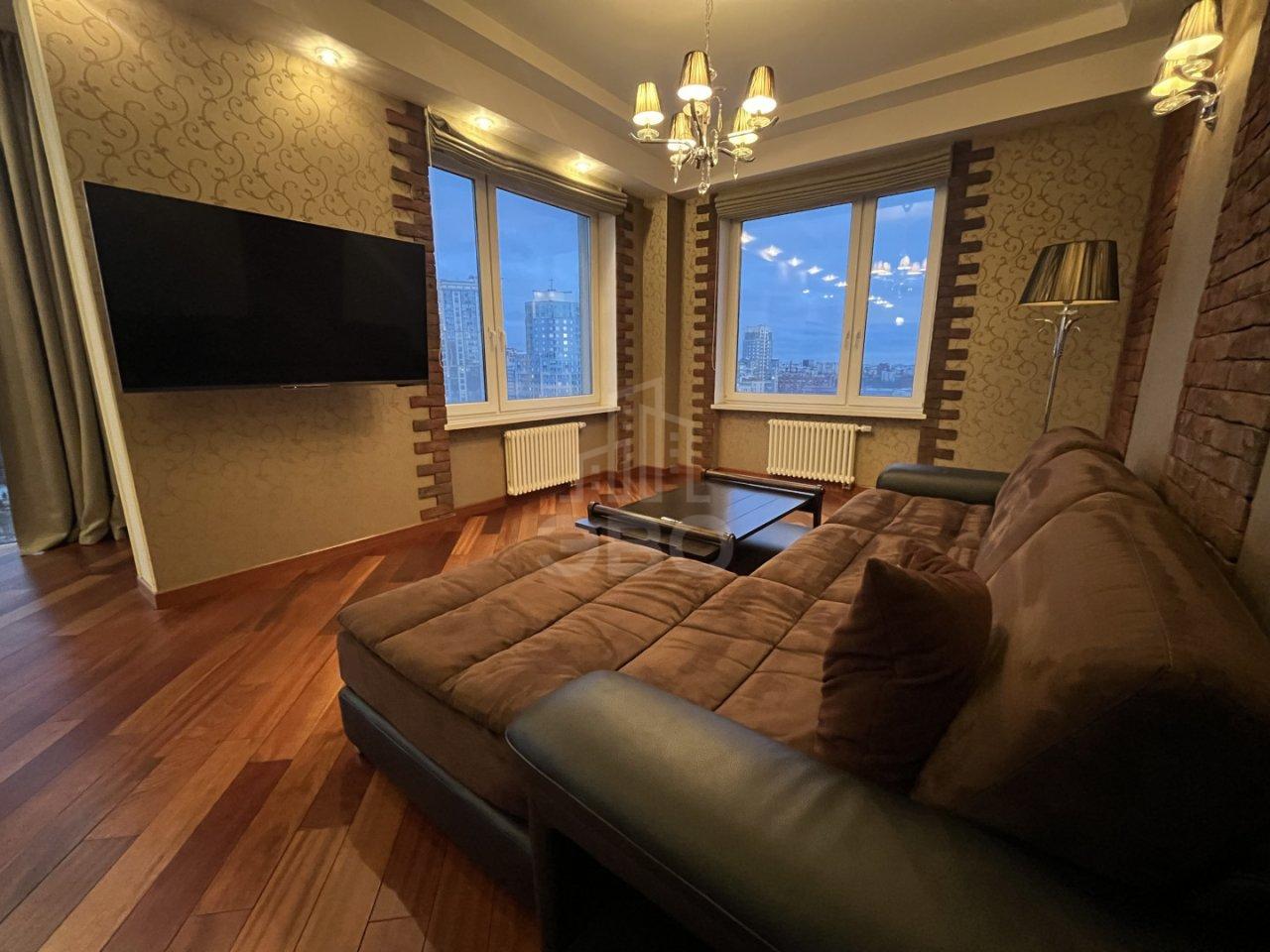 четырехкомнатная квартира в Санкт-Петербурге по адресу: Ярославский проспект, 95, литера А