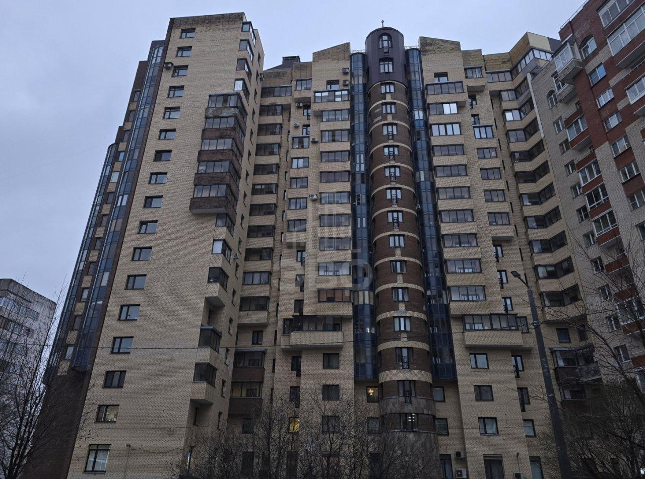 однокомнатная квартира в Санкт-Петербурге по адресу: Коломяжский проспект, 23