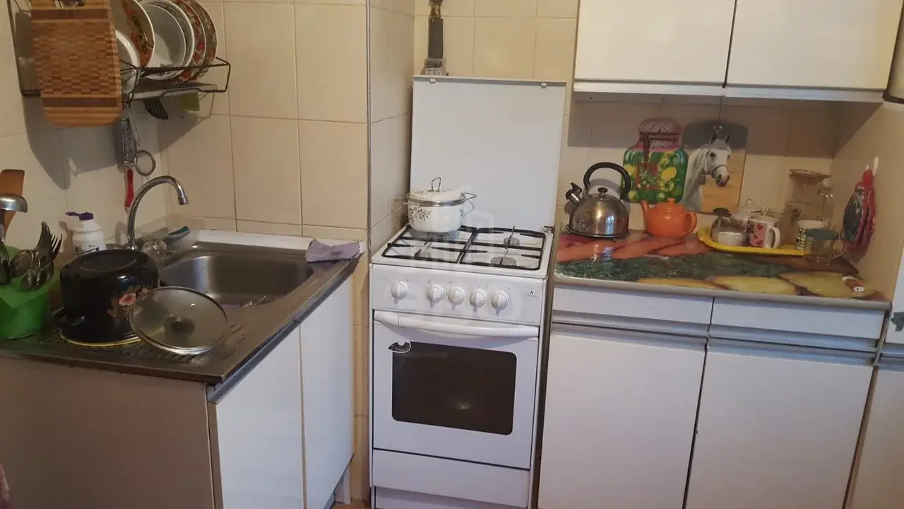 комната в Санкт-Петербурге по адресу: Революции ш., 37, к.2