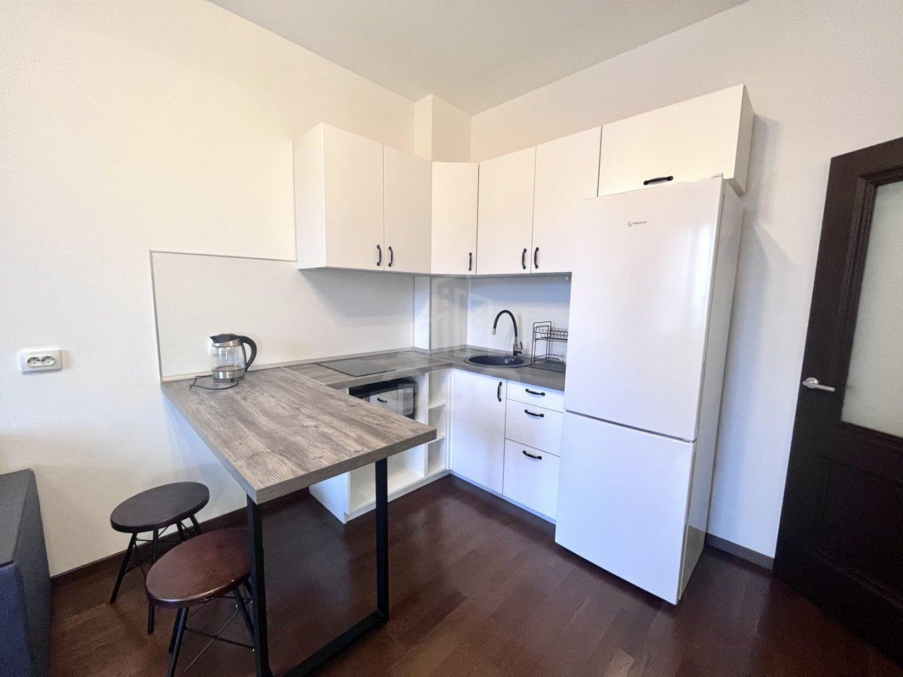 однокомнатная квартира в Санкт-Петербурге по адресу: Дыбенко ул., 2, строение 1