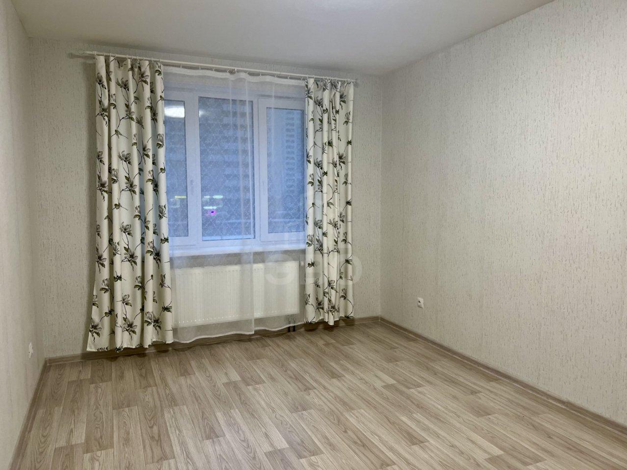 трехкомнатная квартира в Санкт-Петербурге по адресу: Ленинский проспект, 68, строение 1