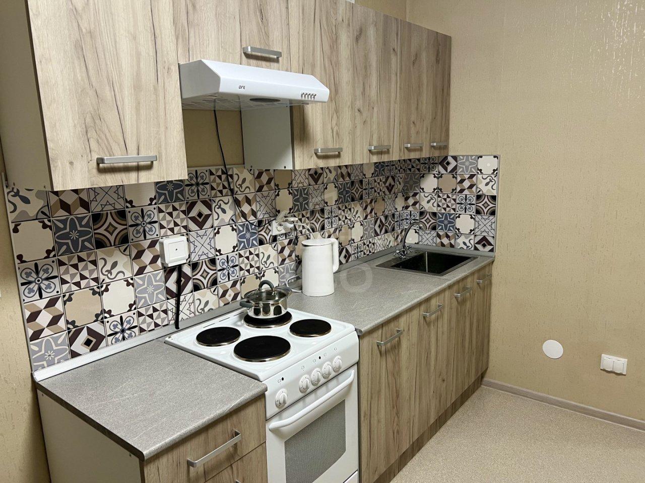 трехкомнатная квартира в Санкт-Петербурге по адресу: Ленинский проспект, 68, строение 1