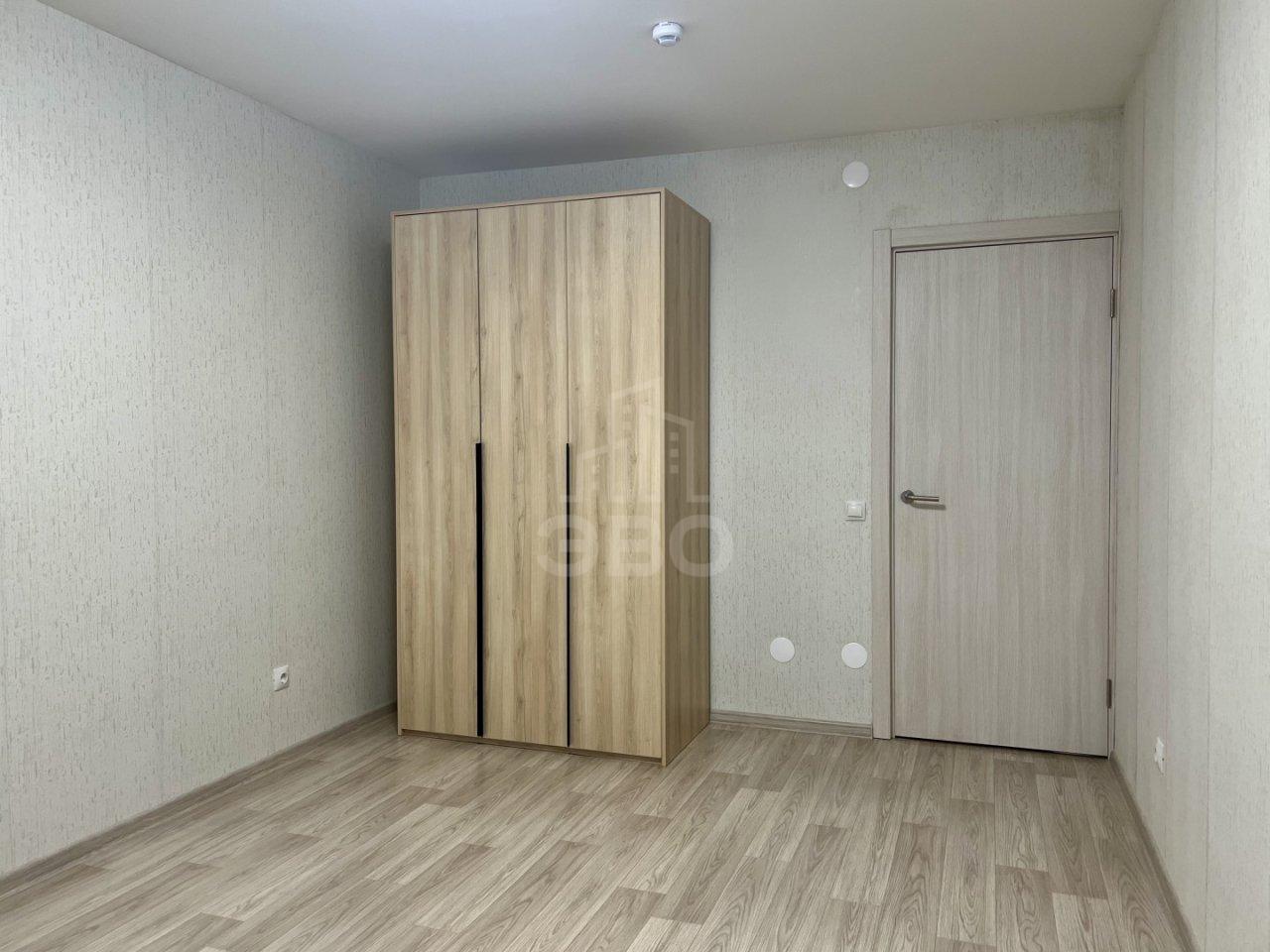 трехкомнатная квартира в Санкт-Петербурге по адресу: Ленинский проспект, 68, строение 1