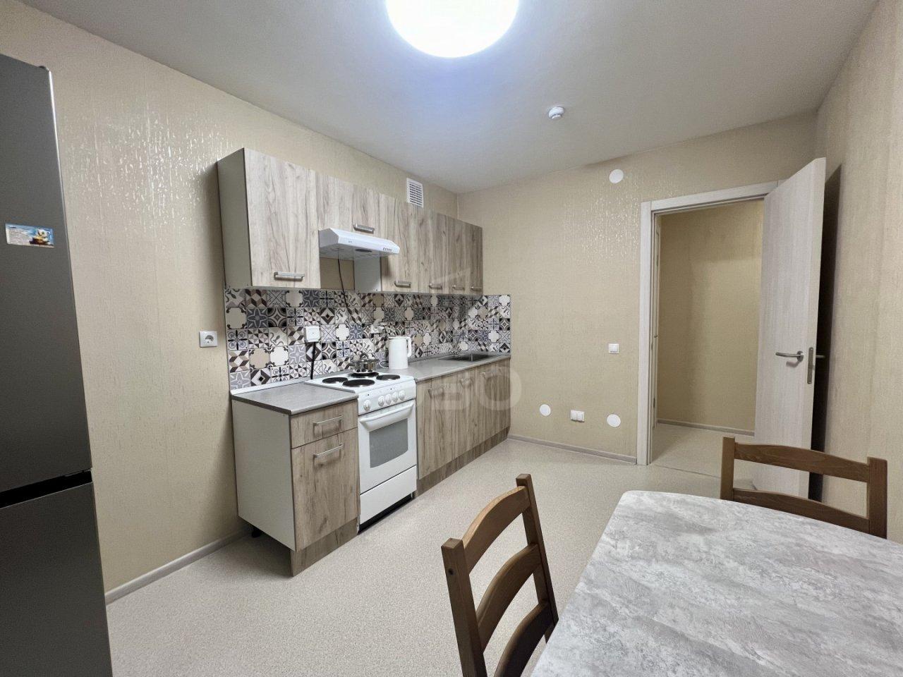 трехкомнатная квартира в Санкт-Петербурге по адресу: Ленинский проспект, 68, строение 1