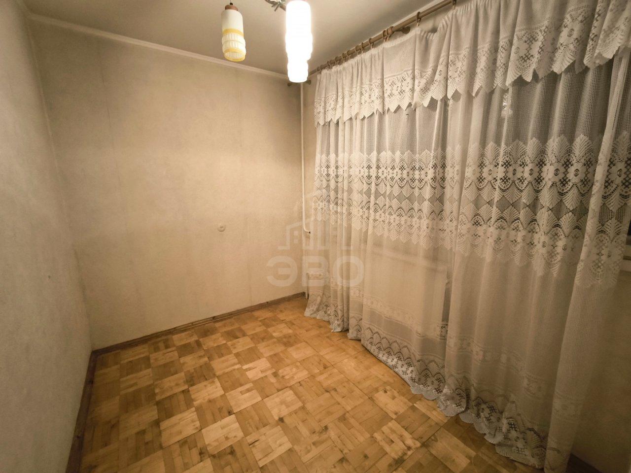 трехкомнатная квартира в Санкт-Петербурге по адресу: Демьяна Бедного ул., 23