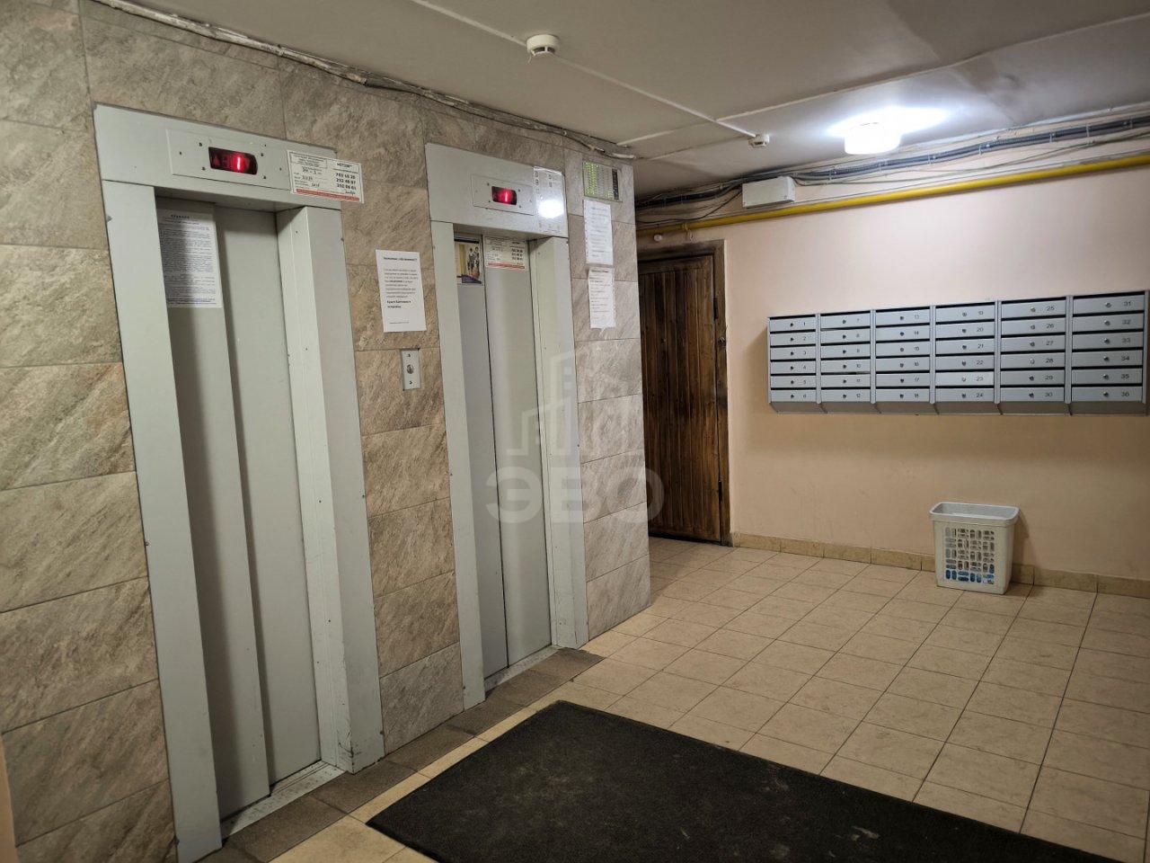 трехкомнатная квартира в Санкт-Петербурге по адресу: Демьяна Бедного ул., 23