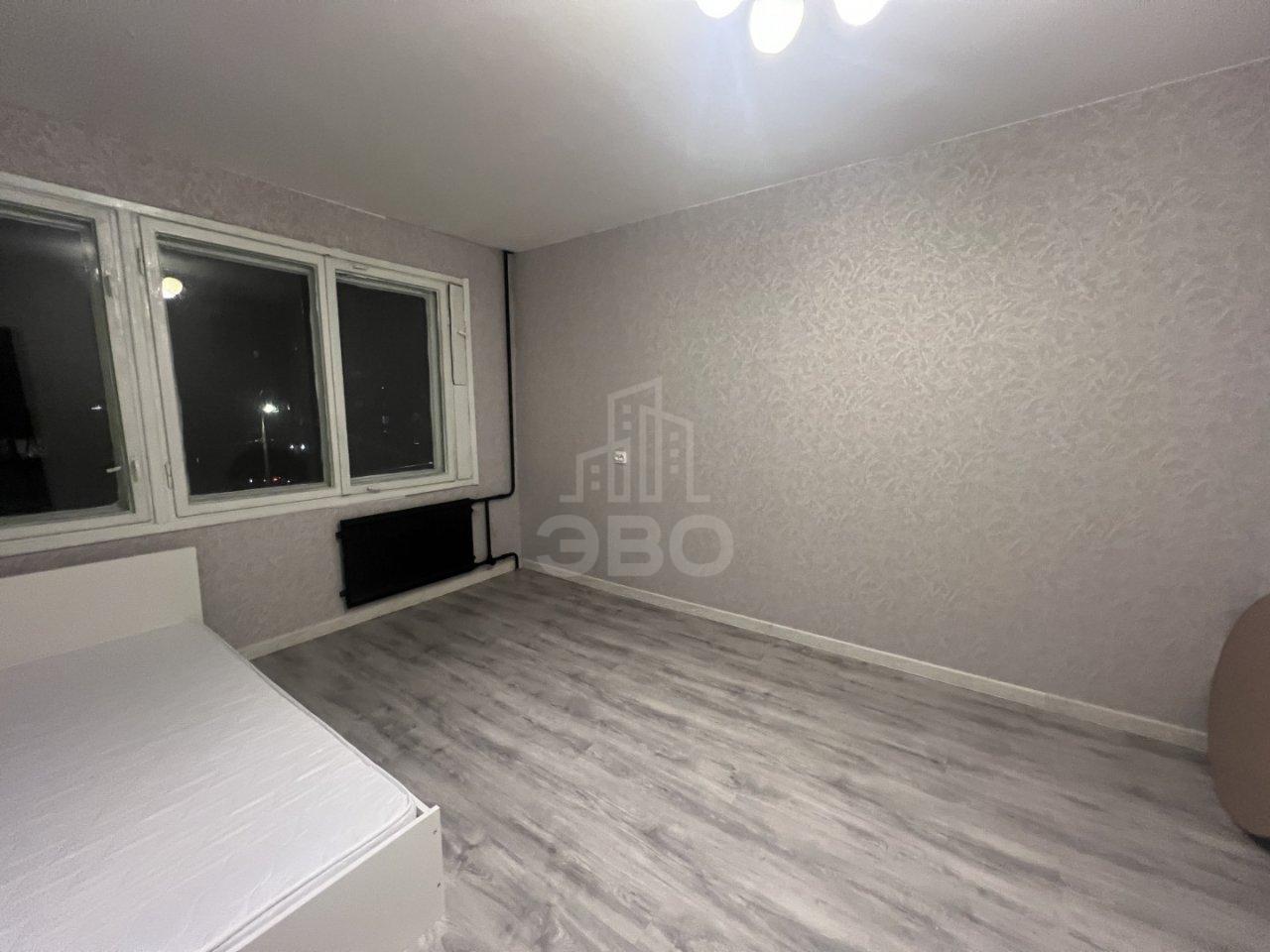 трехкомнатная квартира в Санкт-Петербурге по адресу: Демьяна Бедного ул., 30, к 1