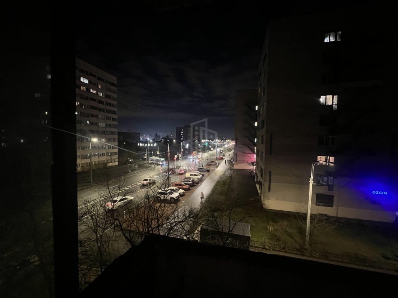 трехкомнатная квартира в Санкт-Петербурге по адресу: Демьяна Бедного ул., 30, к 1