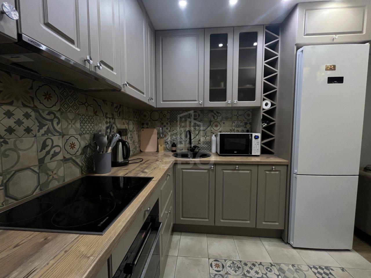 двухкомнатная квартира в Ленинградской области по адресу: Голландская ул., 8, к 1