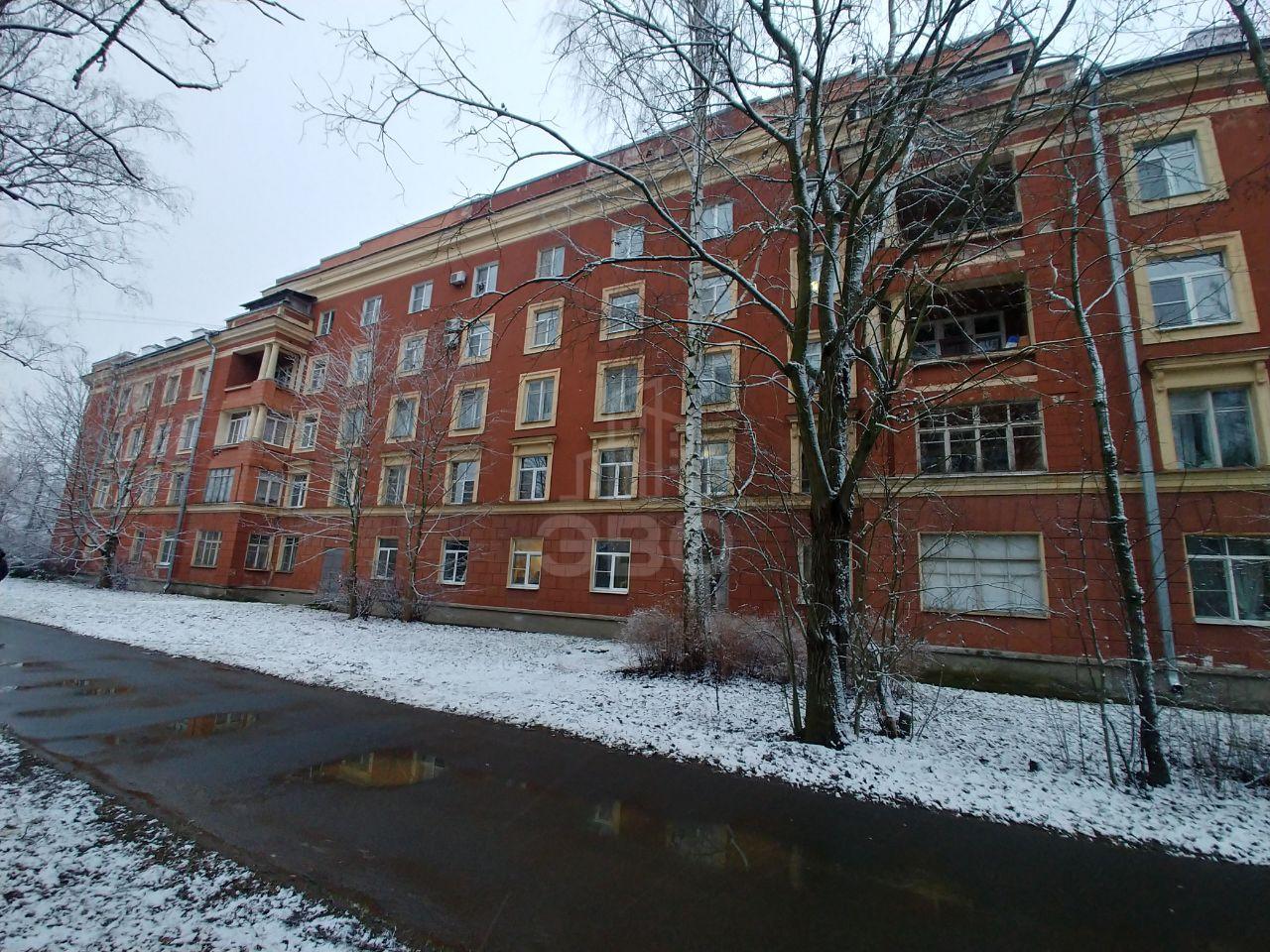 трехкомнатная квартира в Санкт-Петербурге по адресу: Разводная ул., 10