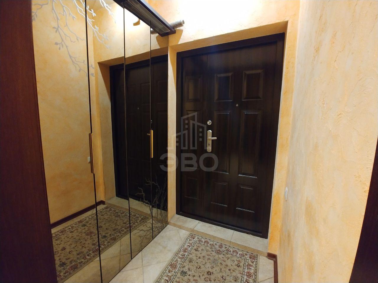 трехкомнатная квартира в Санкт-Петербурге по адресу: Разводная ул., 10