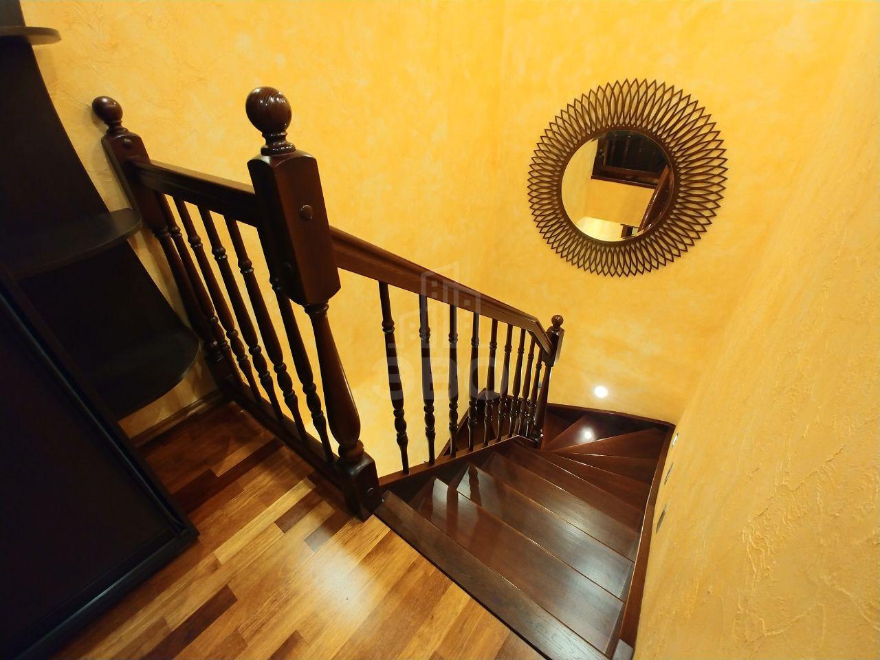 трехкомнатная квартира в Санкт-Петербурге по адресу: Разводная ул., 10