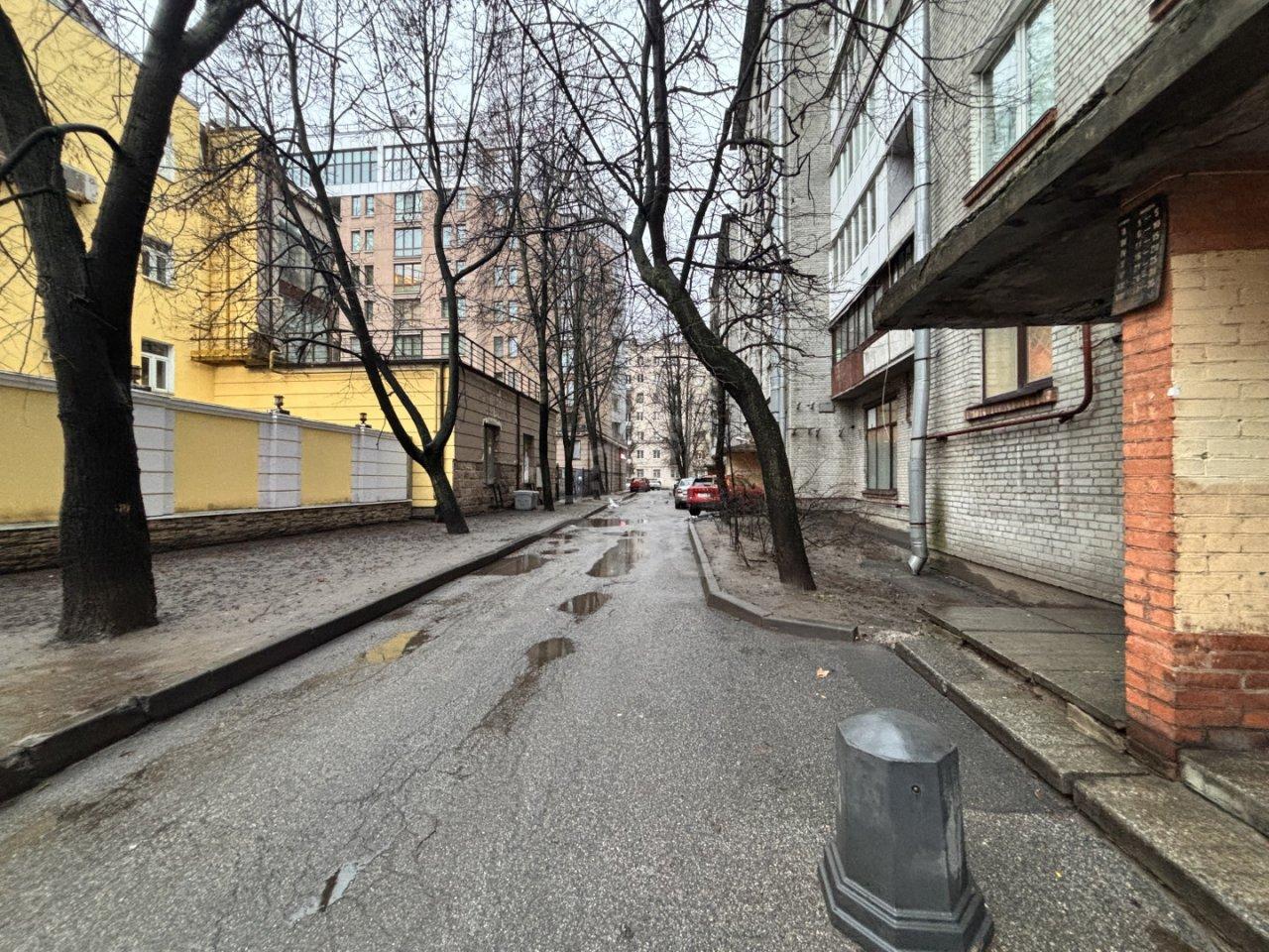 однокомнатная квартира в Санкт-Петербурге по адресу: Калужский пер., 7