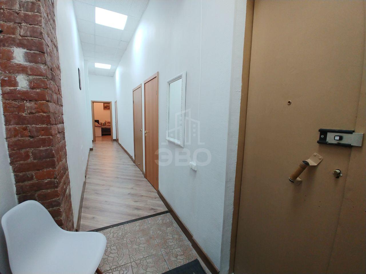 трехкомнатная квартира в Санкт-Петербурге по адресу: Невский проспект, 105